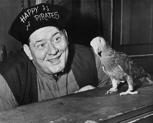Two Ton with Squawky the parrot